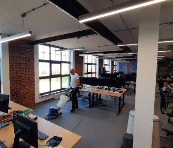 Bonetowanie wykładziny biuro