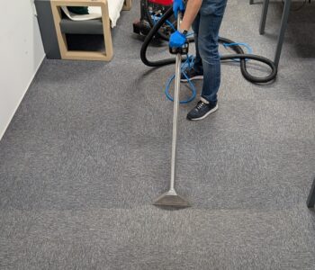 Pranie wykładziny biurowej